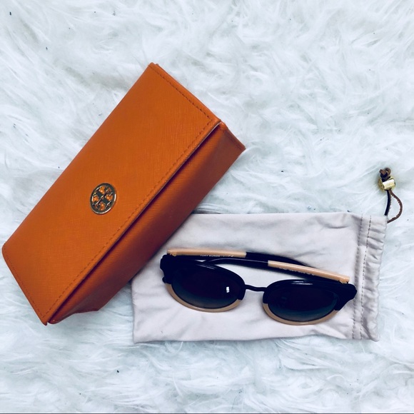 *SOLD ON MERC* Tory Burch Sunglasses - Picture 2 of 7